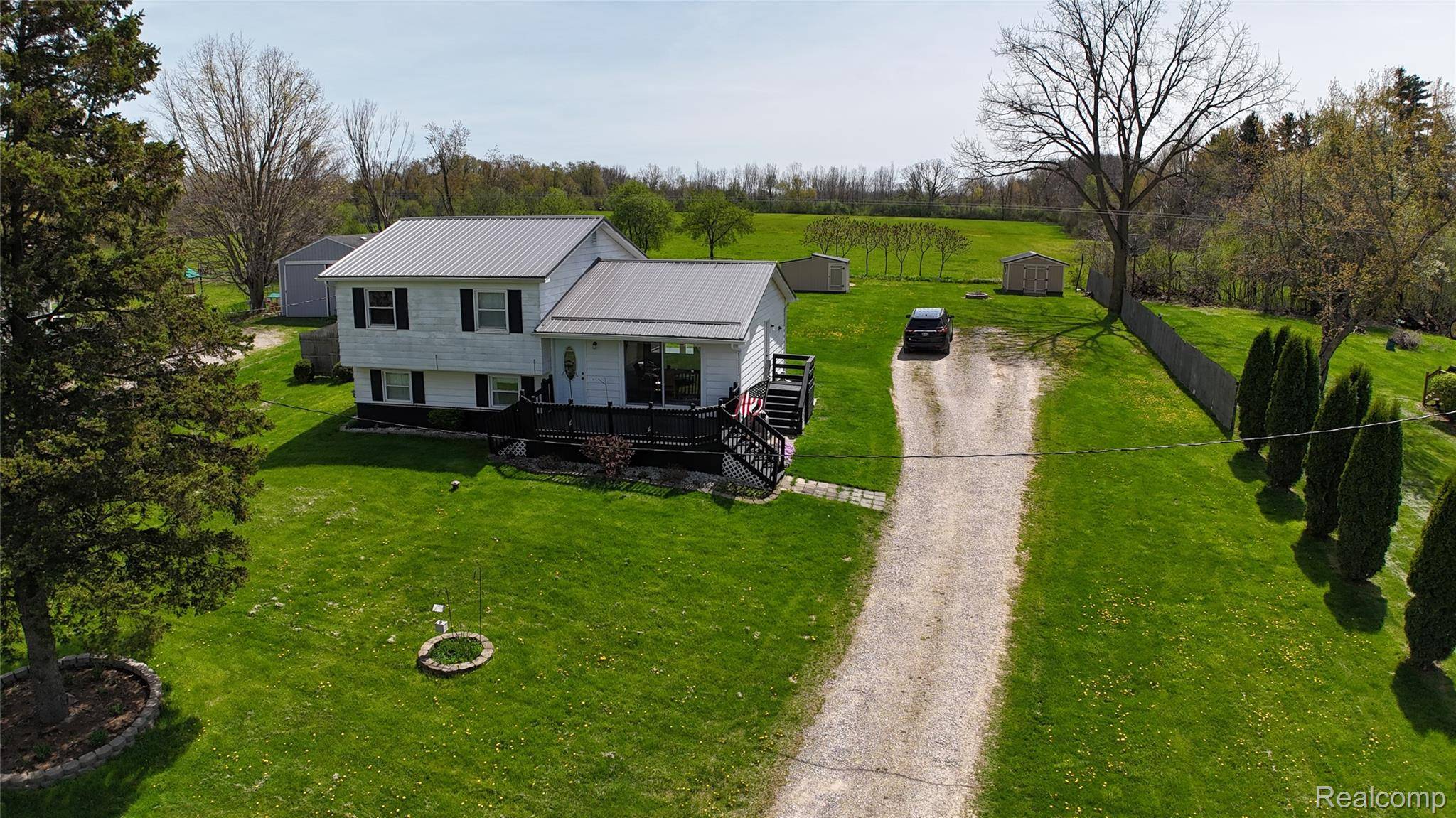 2128 Greenwood RD, Lapeer Township, MI 48446