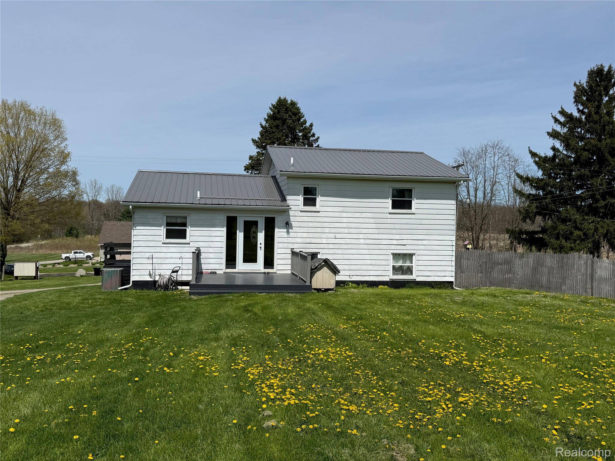 2128 Greenwood RD, Lapeer Township, MI 48446