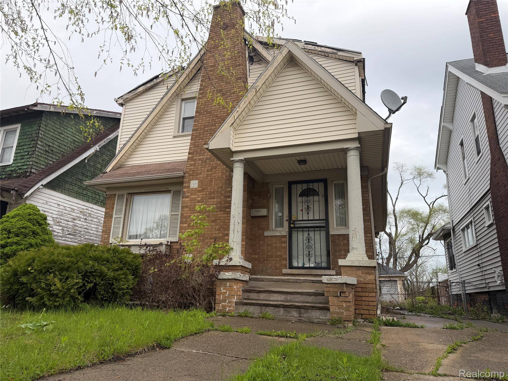2916 Dickerson ST, Detroit, MI 48215
