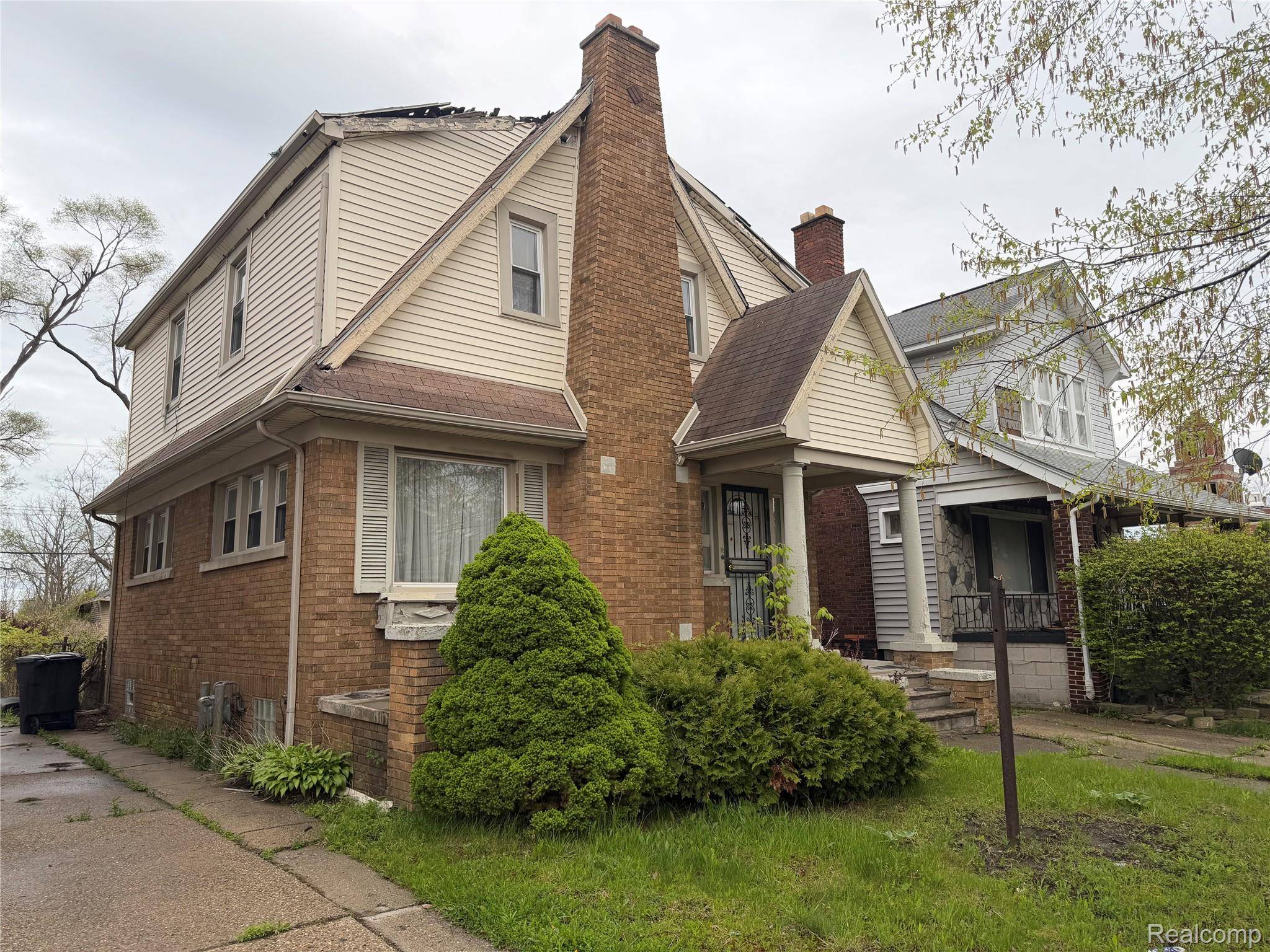 2916 Dickerson ST, Detroit, MI 48215