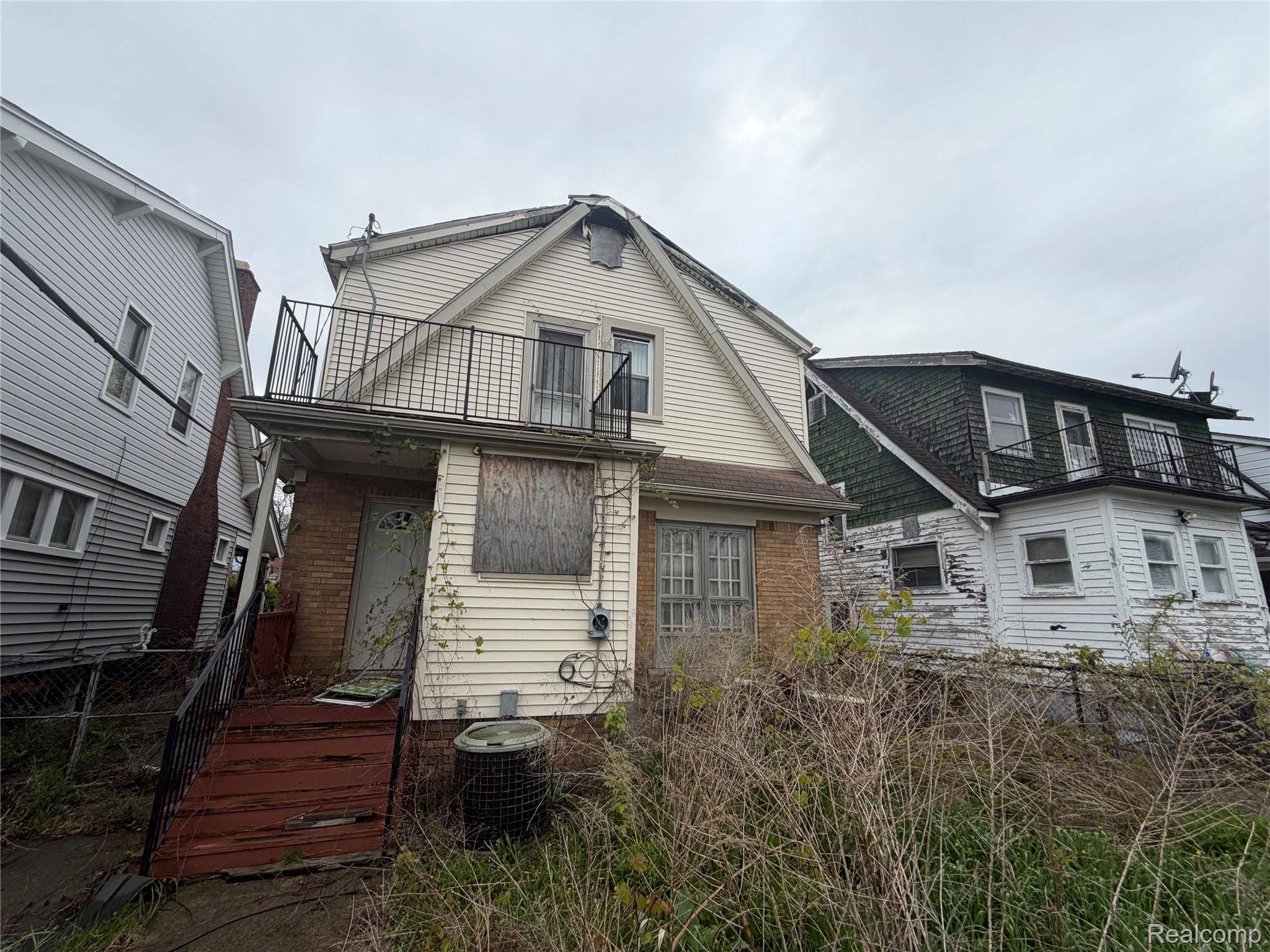 2916 Dickerson ST, Detroitcity_wayne, MI 48215