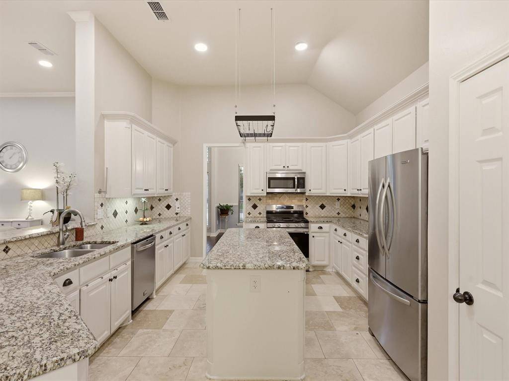 2421 London Drive, Plano, TX 75025