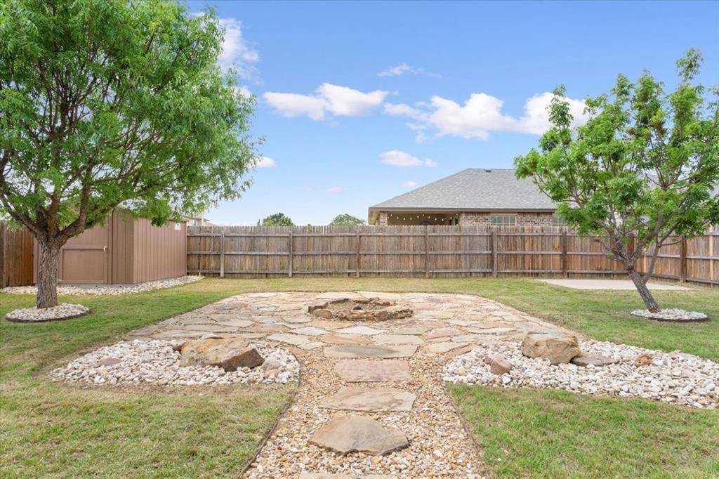 9448 Centennial Drive, Waco, TX 76708