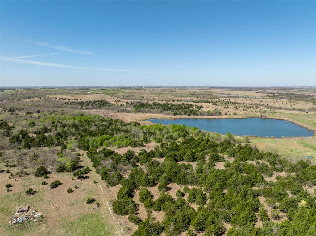 930 Lakeside Drive, Avalon, TX 76623