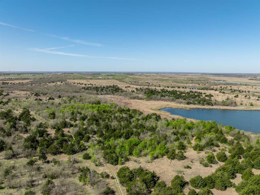 930 Lakeside Drive, Avalon, TX 76623