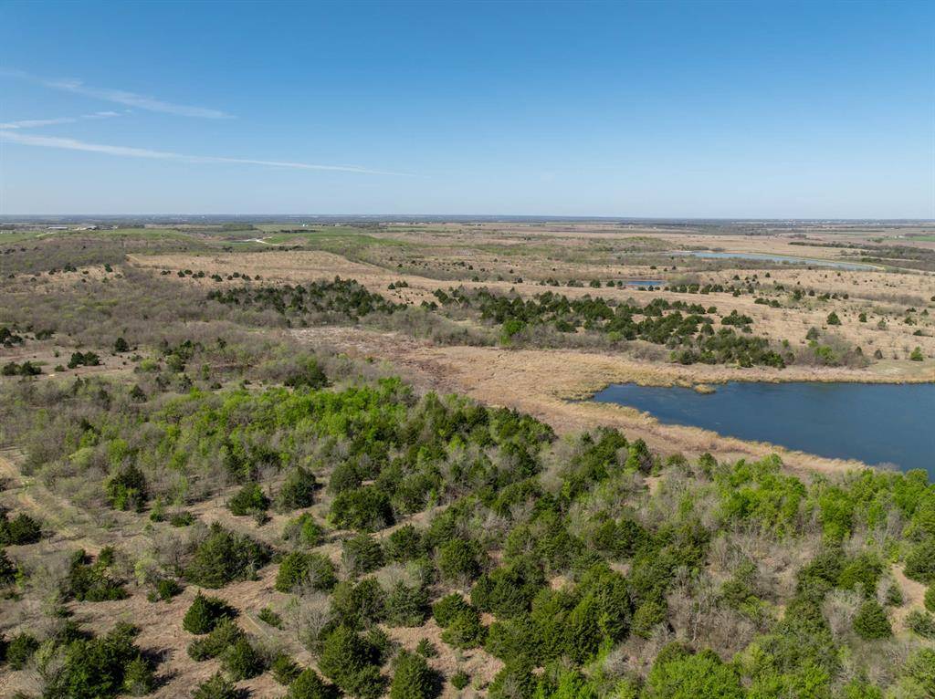 930 Lakeside Drive, Avalon, TX 76623