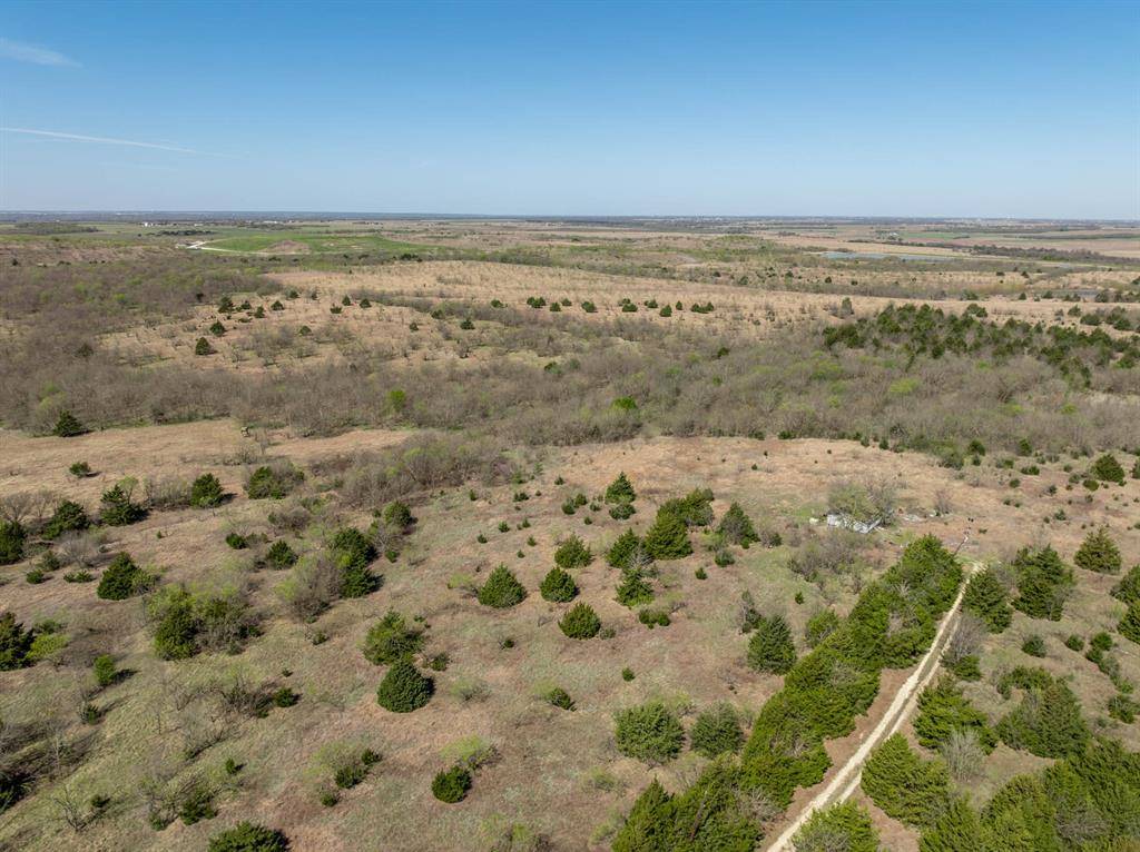843 Lake Ridge Road, Avalon, TX 76623