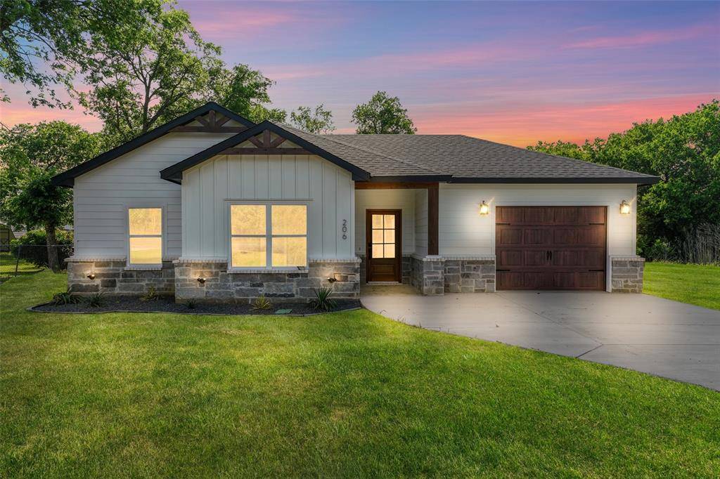 206 S FM 308, Milford, TX 76670