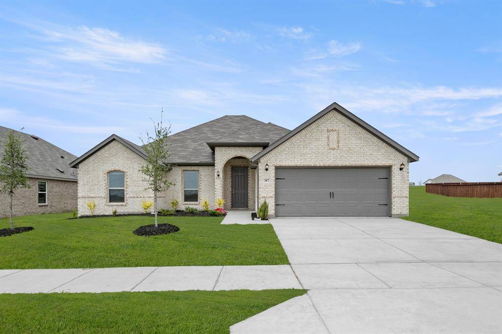 317 Comfort Drive, Godley, TX 76044