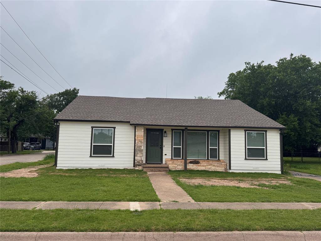 410 S Hannaford Street, Granbury, TX 76048