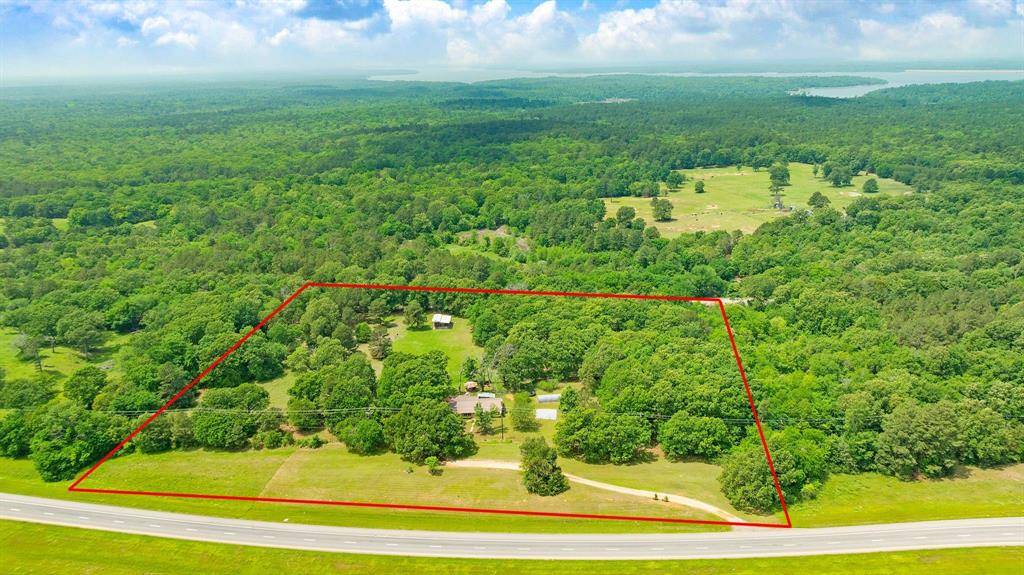 9157 N HWY 271, Powderly, TX 75473