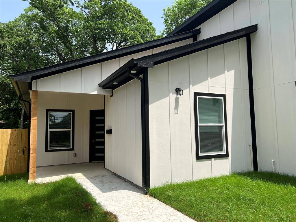2811 Silkwood Street, Dallas, TX 75215