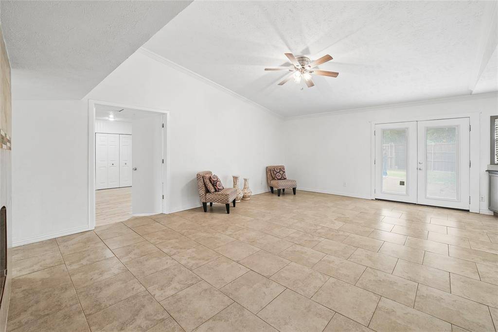 5161 Bartlett Drive, The Colony, TX 75056