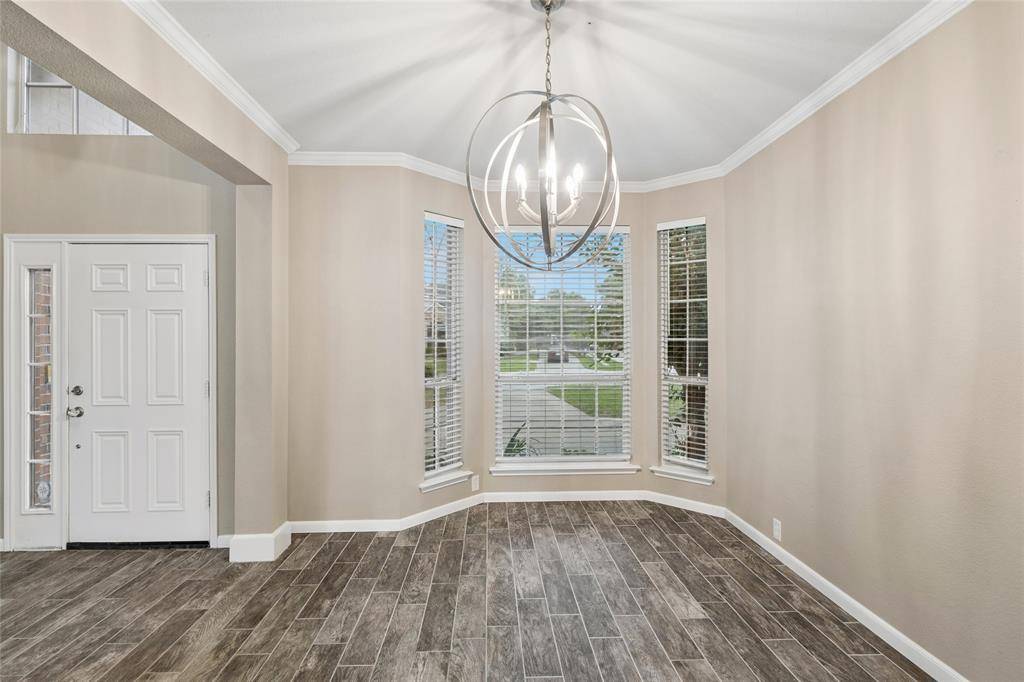 2702 Saint Charles Drive, Mansfield, TX 76063
