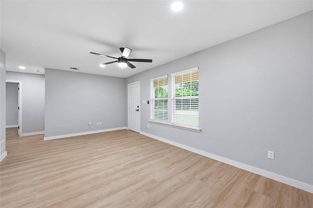 210 W Madison Street, Hillsboro, TX 76645