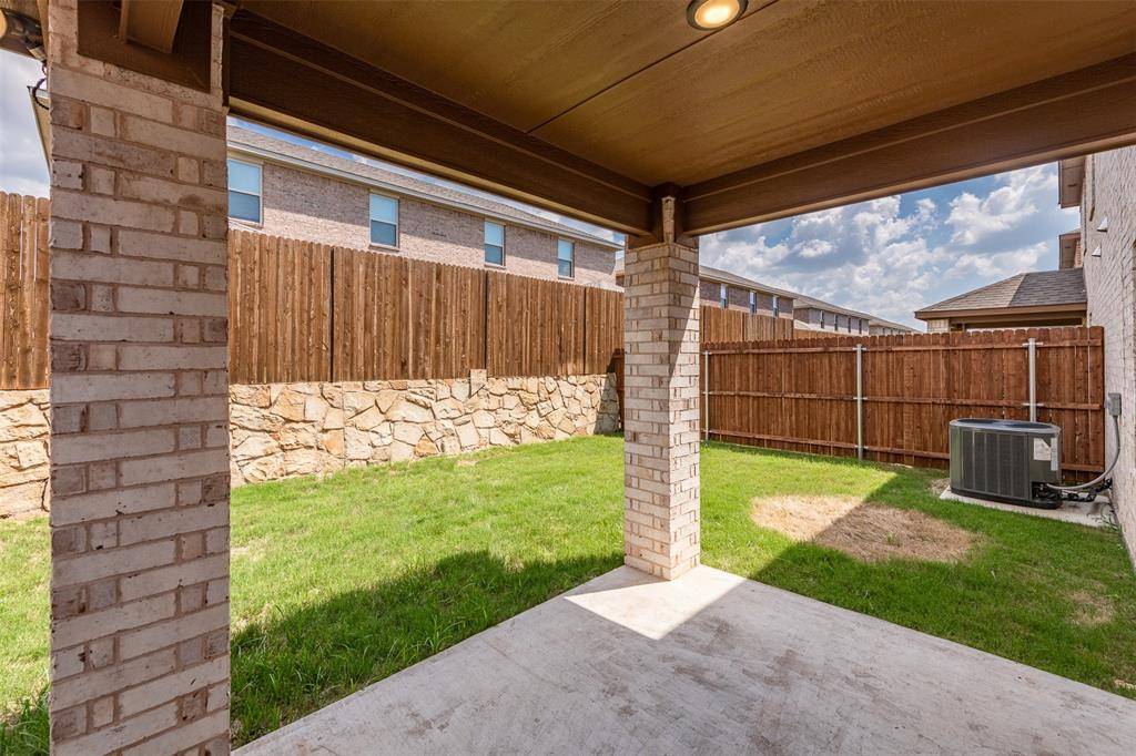 714 Rolling Terrace Circle, Granbury, TX 76049