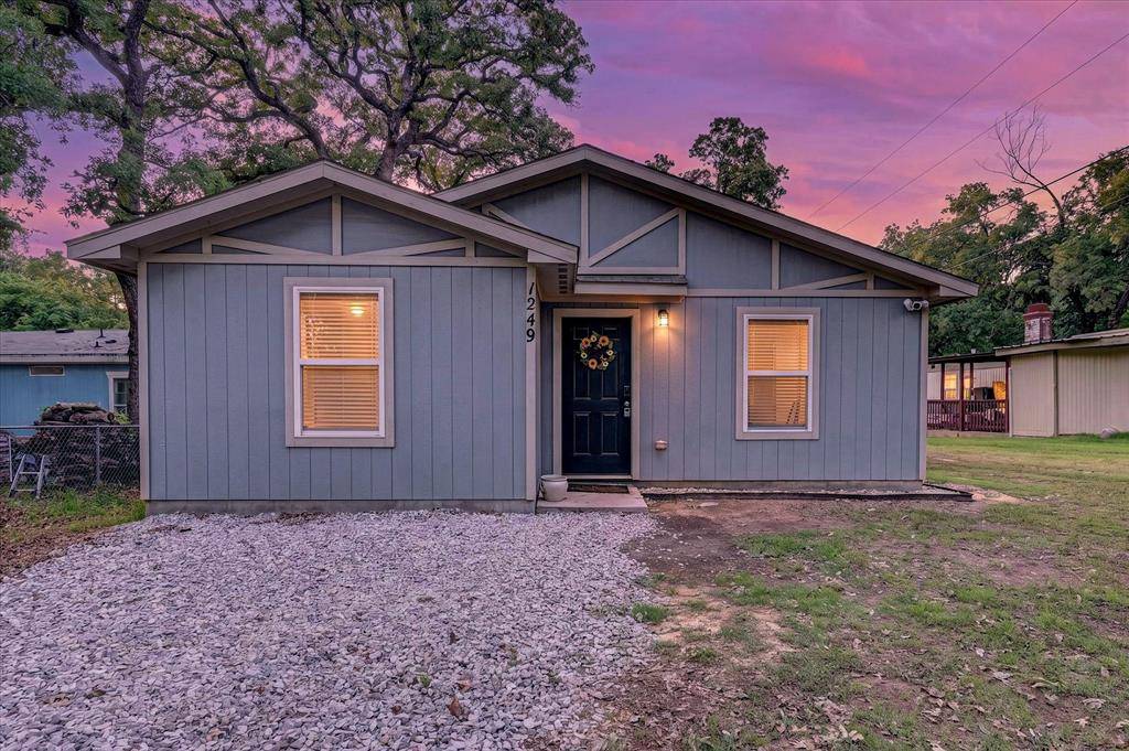 1249 Lindale Terrace, Pelican Bay, TX 76020