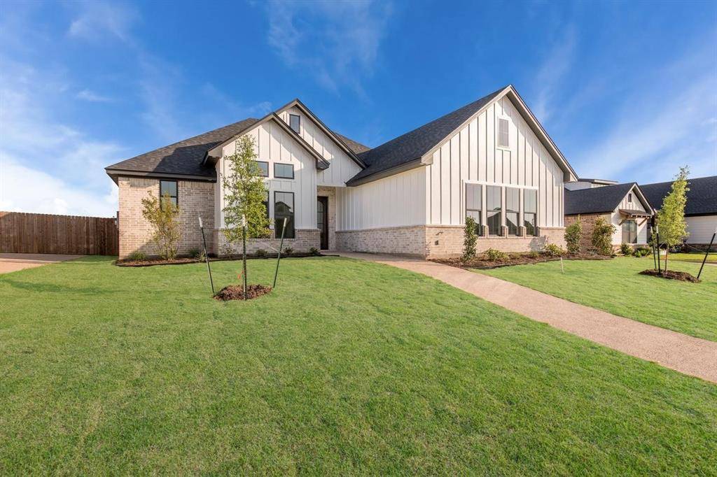 10208 Castleberry Lane, Waco, TX 76712