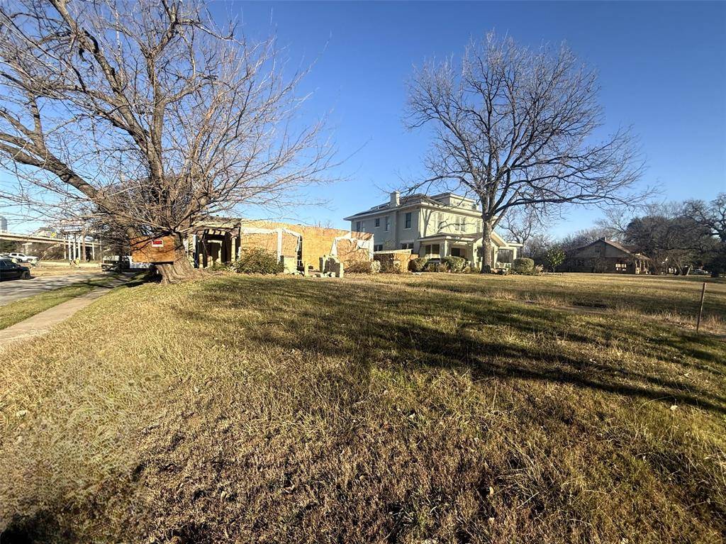 2407 Park Row Avenue, Dallas, TX 75215