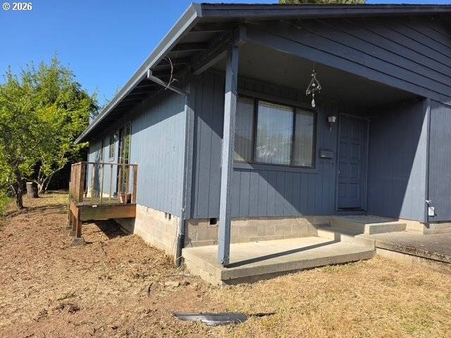 1125 MAPLE ST, Myrtle Point, OR 97458