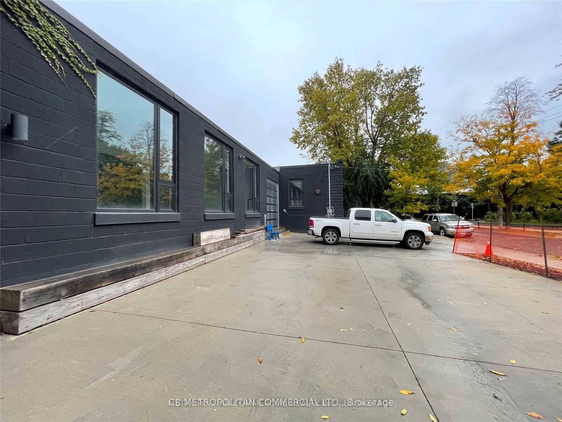 83-91B Walnut AVE, Toronto C01, ON M5V 2S1