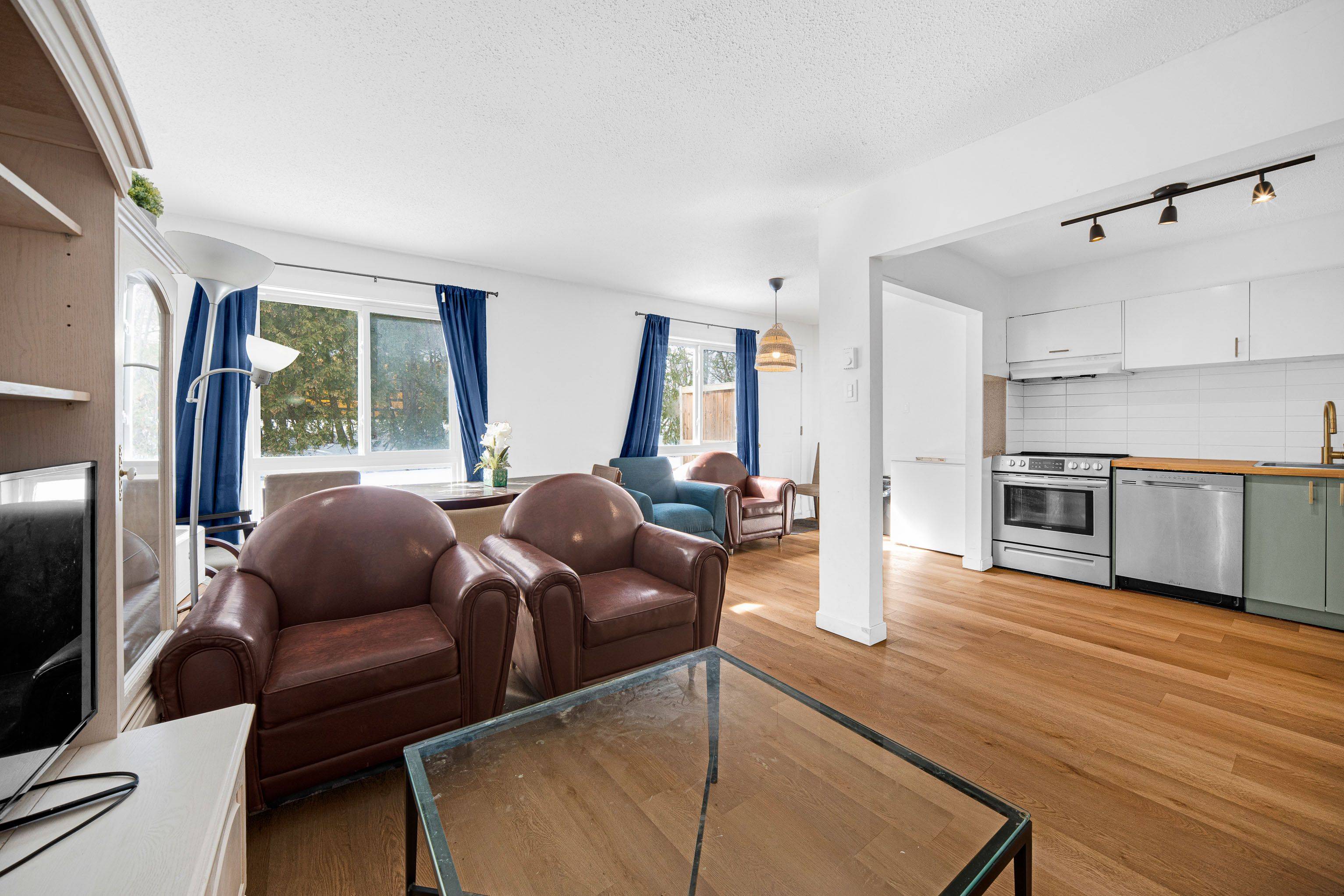 2080 Ogilvie RD #11K, Beacon Hill North - South And Area, ON K1J 7N8
