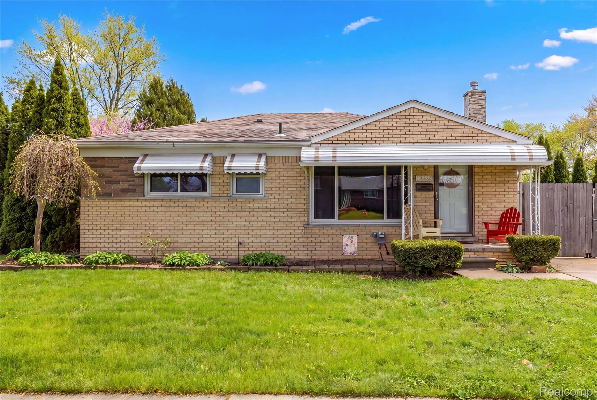 24920 Star Valley DR, Stclairshorescity_macomb, MI 48080