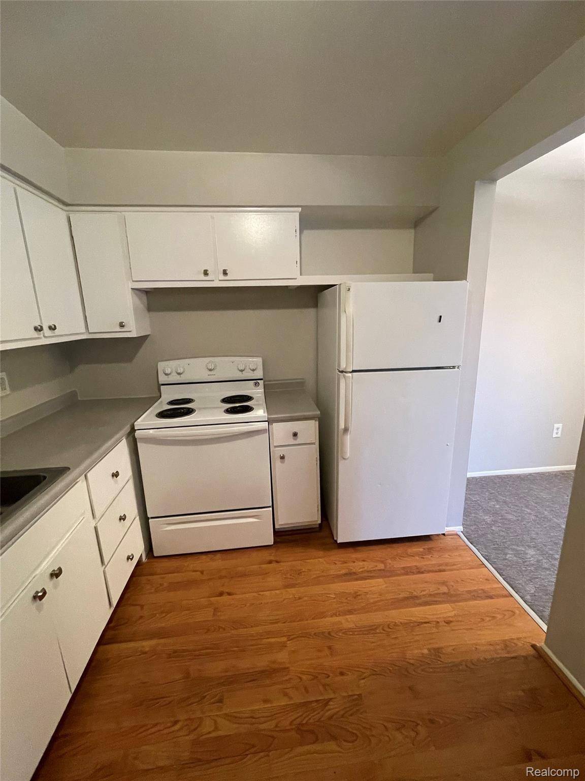 7550 WOODVIEW ST APT 3 #3, Westlandcity_wayne, MI 48185