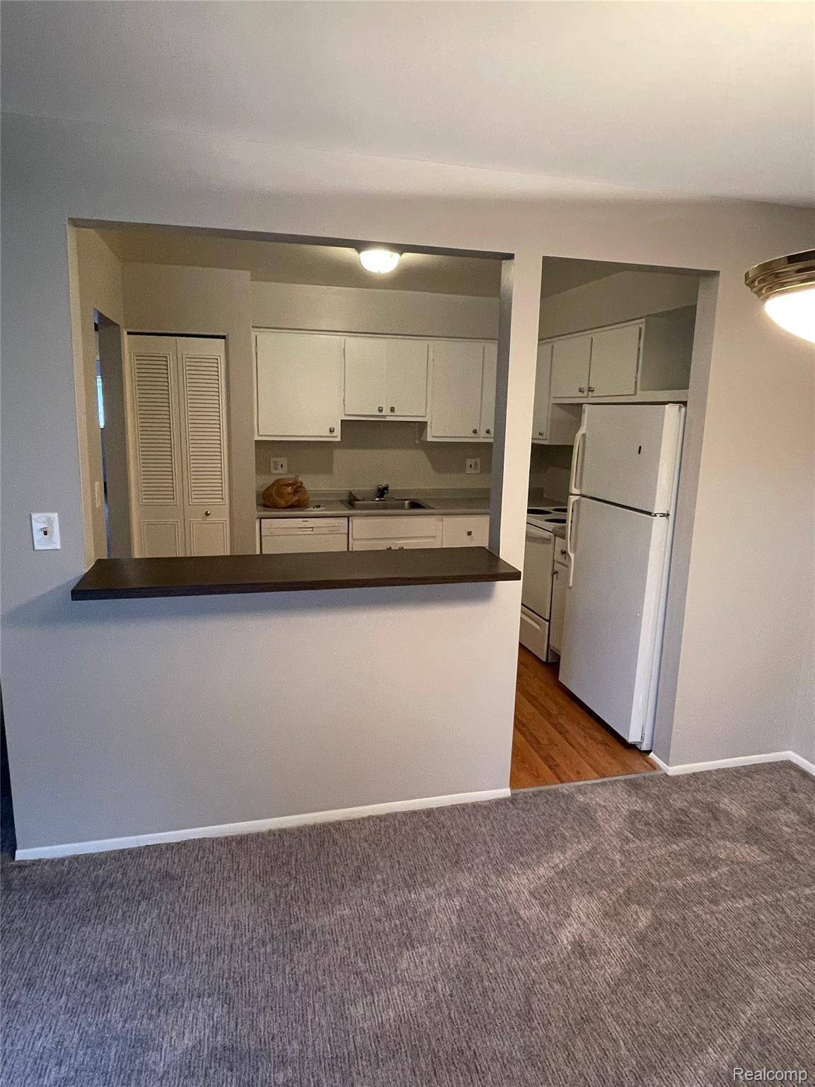 7550 WOODVIEW ST APT 3 #3, Westlandcity_wayne, MI 48185