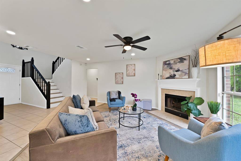 7548 Meadow Creek Drive, Fort Worth, TX 76123