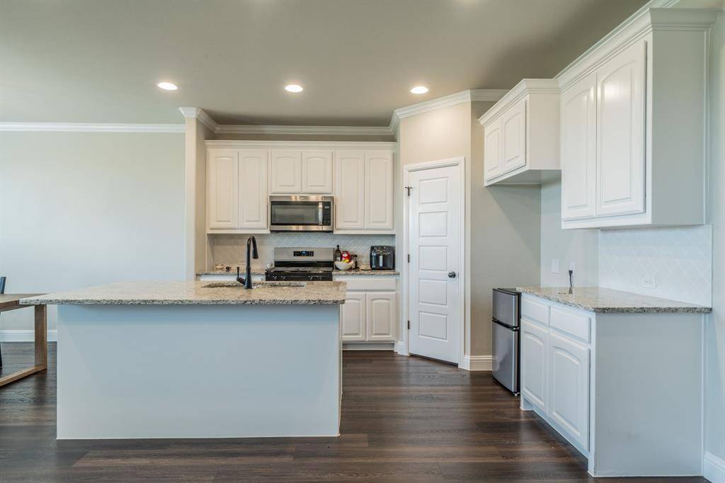 1057 Nighthawk Trail, Alvarado, TX 76009