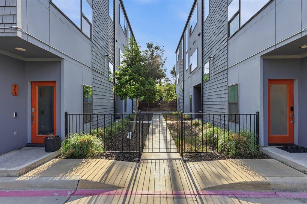 427 W 10TH Street Street #502, Dallas, TX 75208