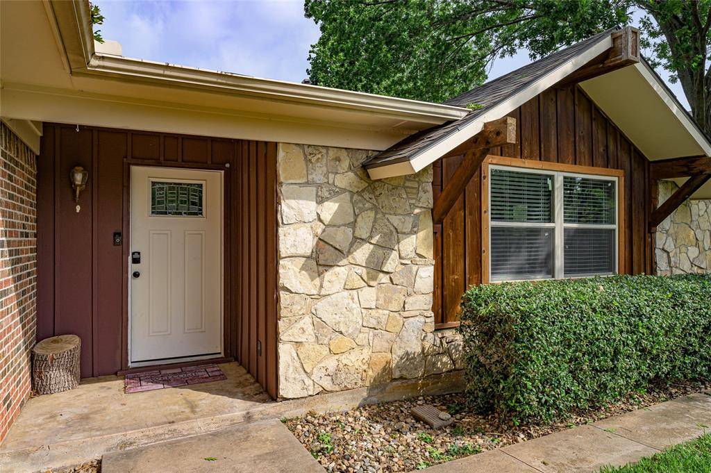 1028 S Idlewild Drive, Sherman, TX 75090