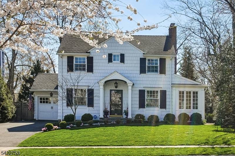 44 Canoe Brook Pkwy, Summit City, NJ 07901