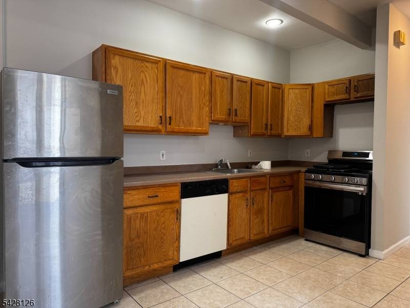 109 Irene St #1, Linden City, NJ 07036