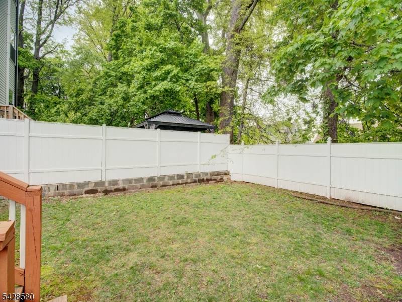 564 Sanford Ave, Newark City, NJ 07106