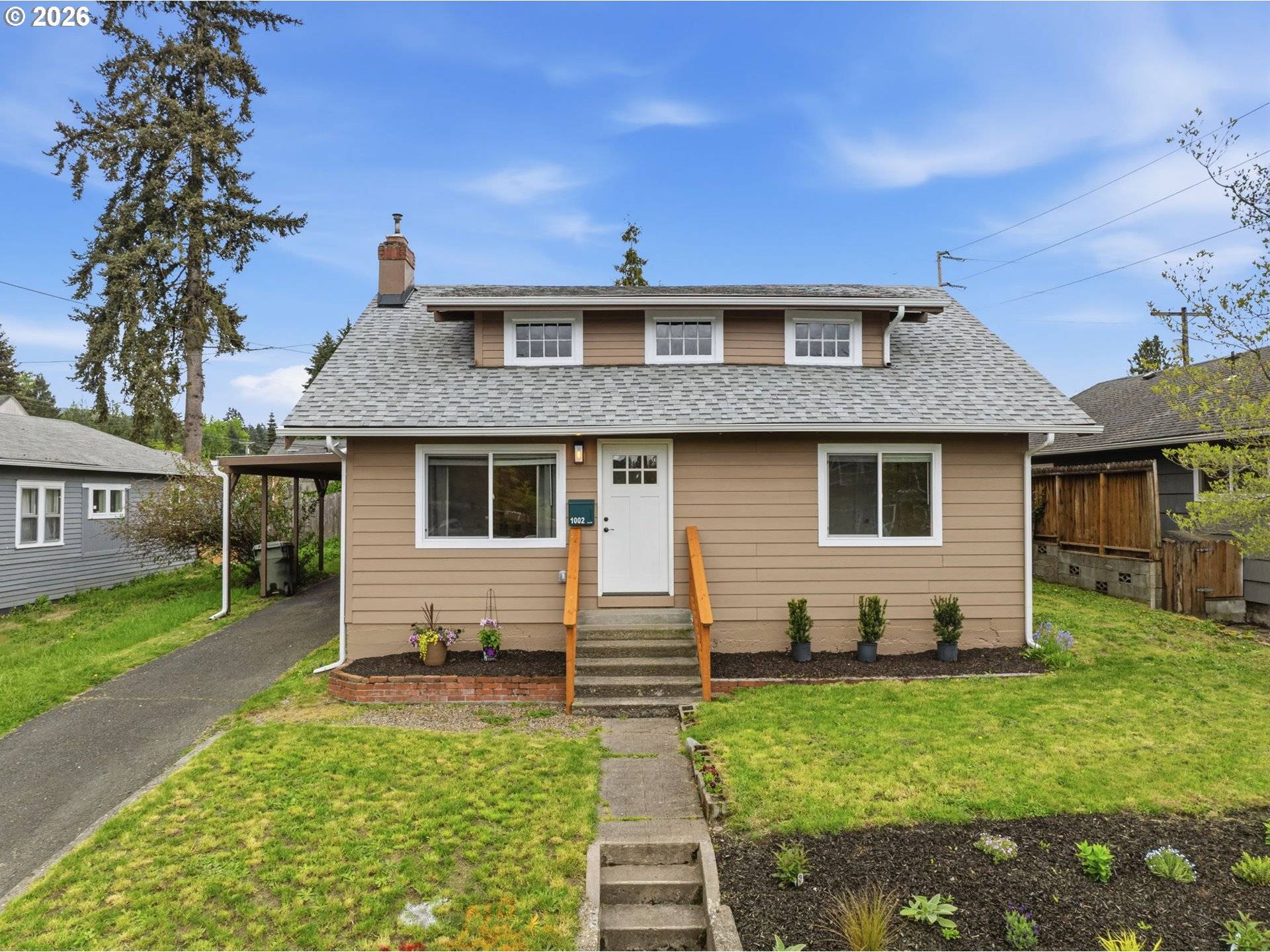 1002 N 6TH AVE, Kelso, WA 98626