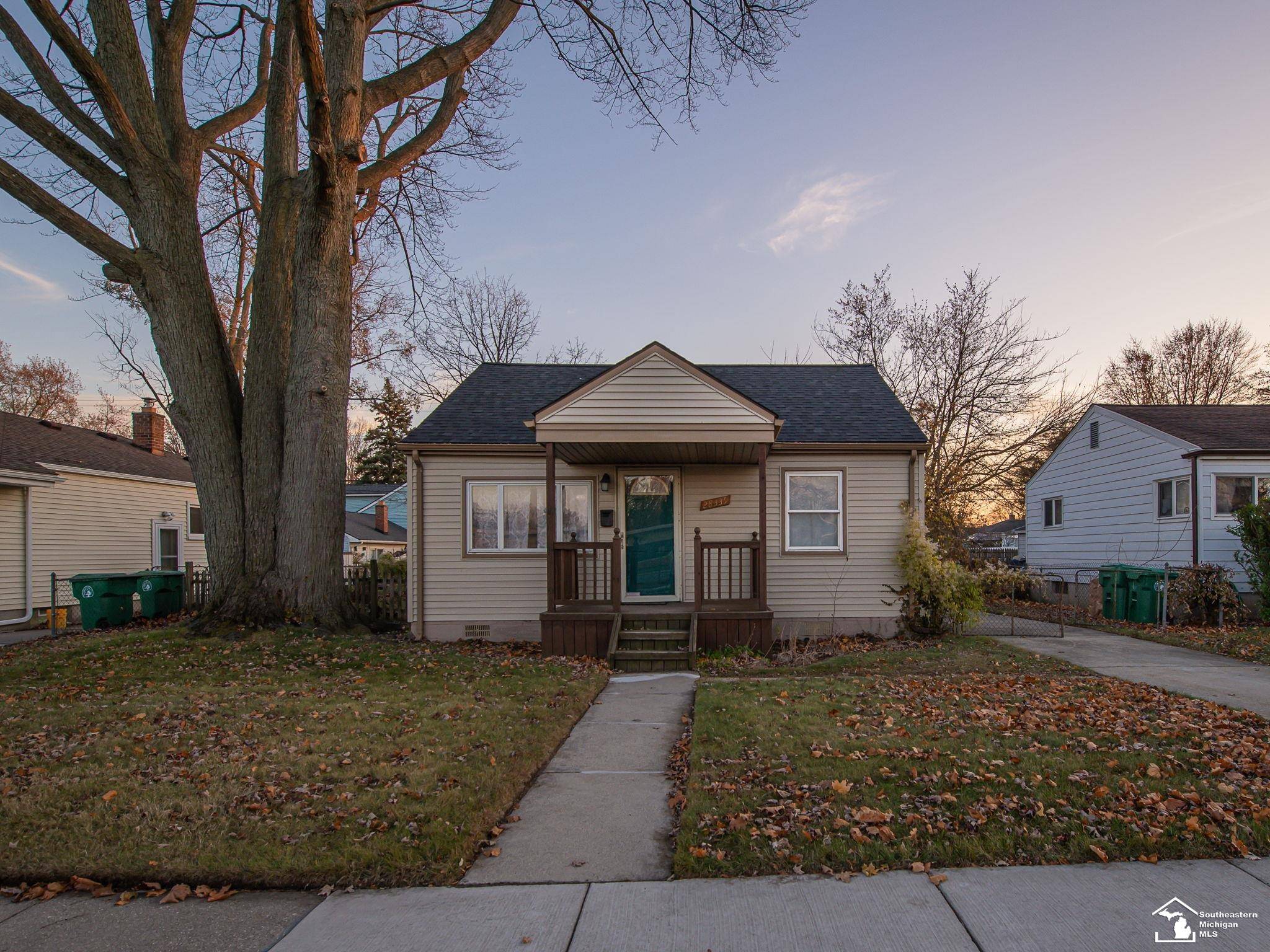 28339 Sheridan ST, Garden City, MI 48135