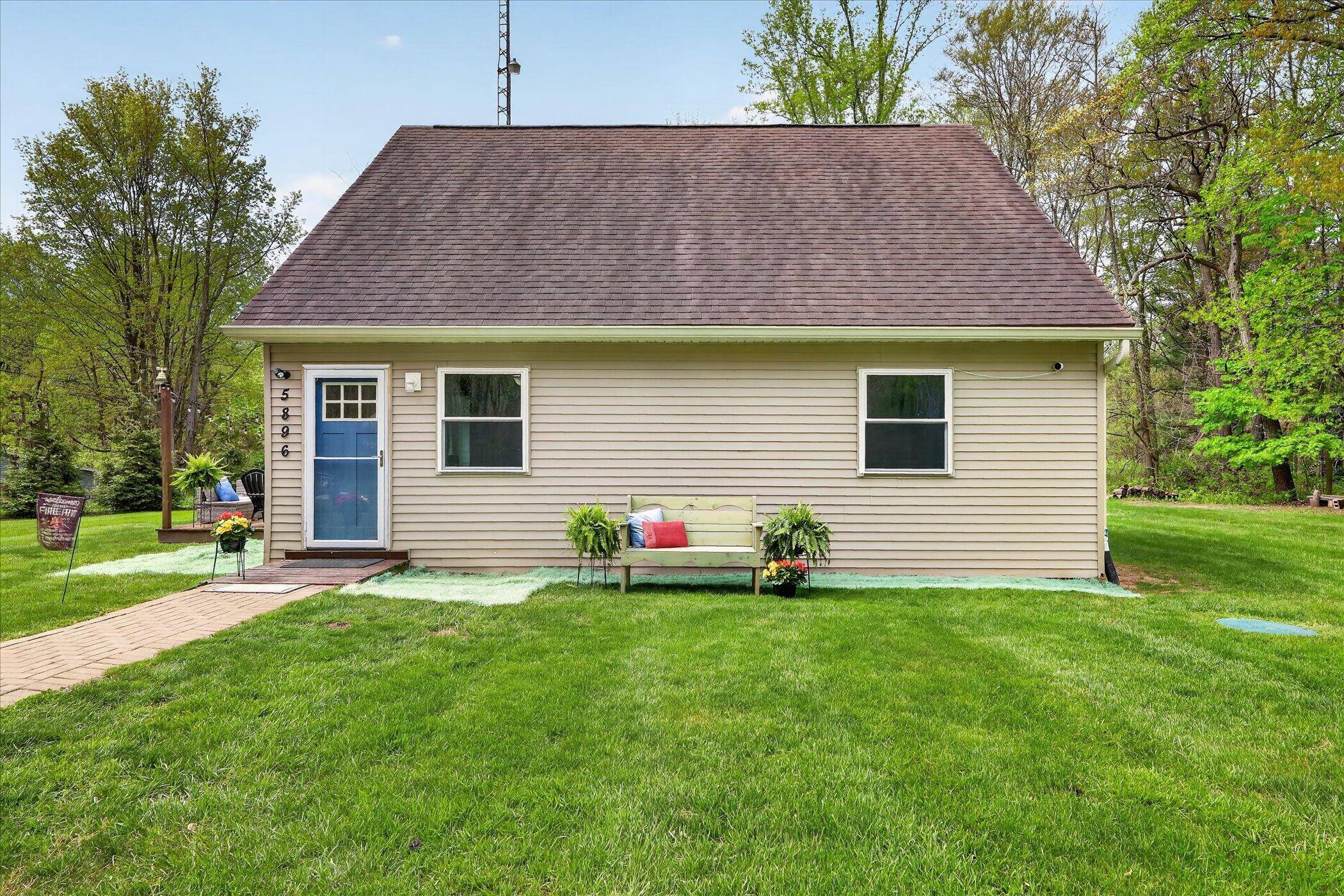5896 Erie ST, Hagar Twp, MI 49038