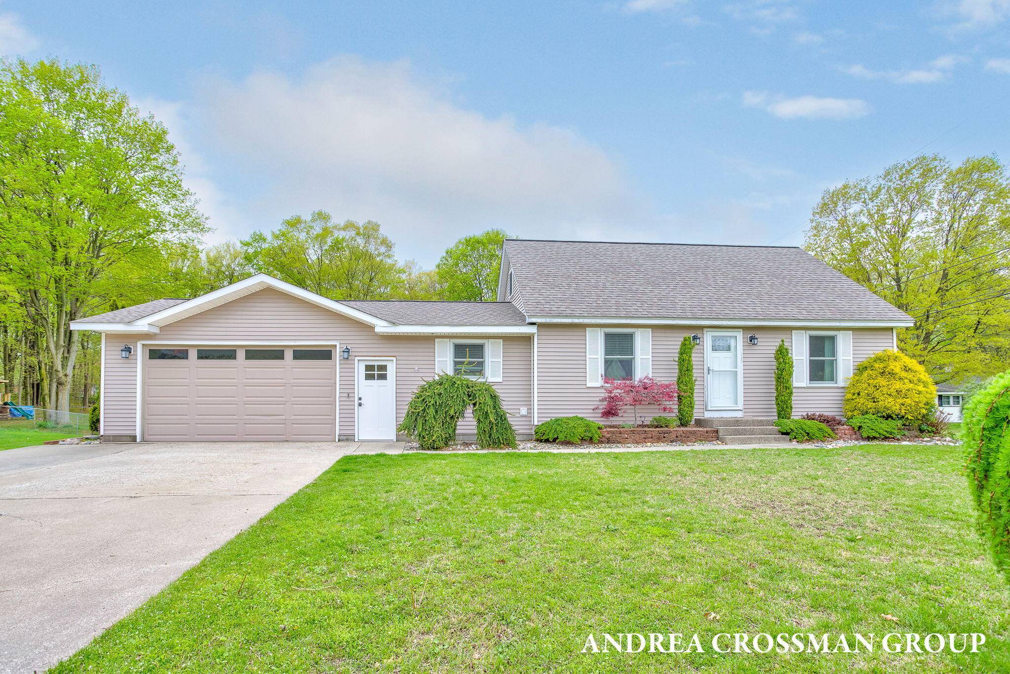 4684 Pine DR, Laketowntownship_allegan, MI 49423