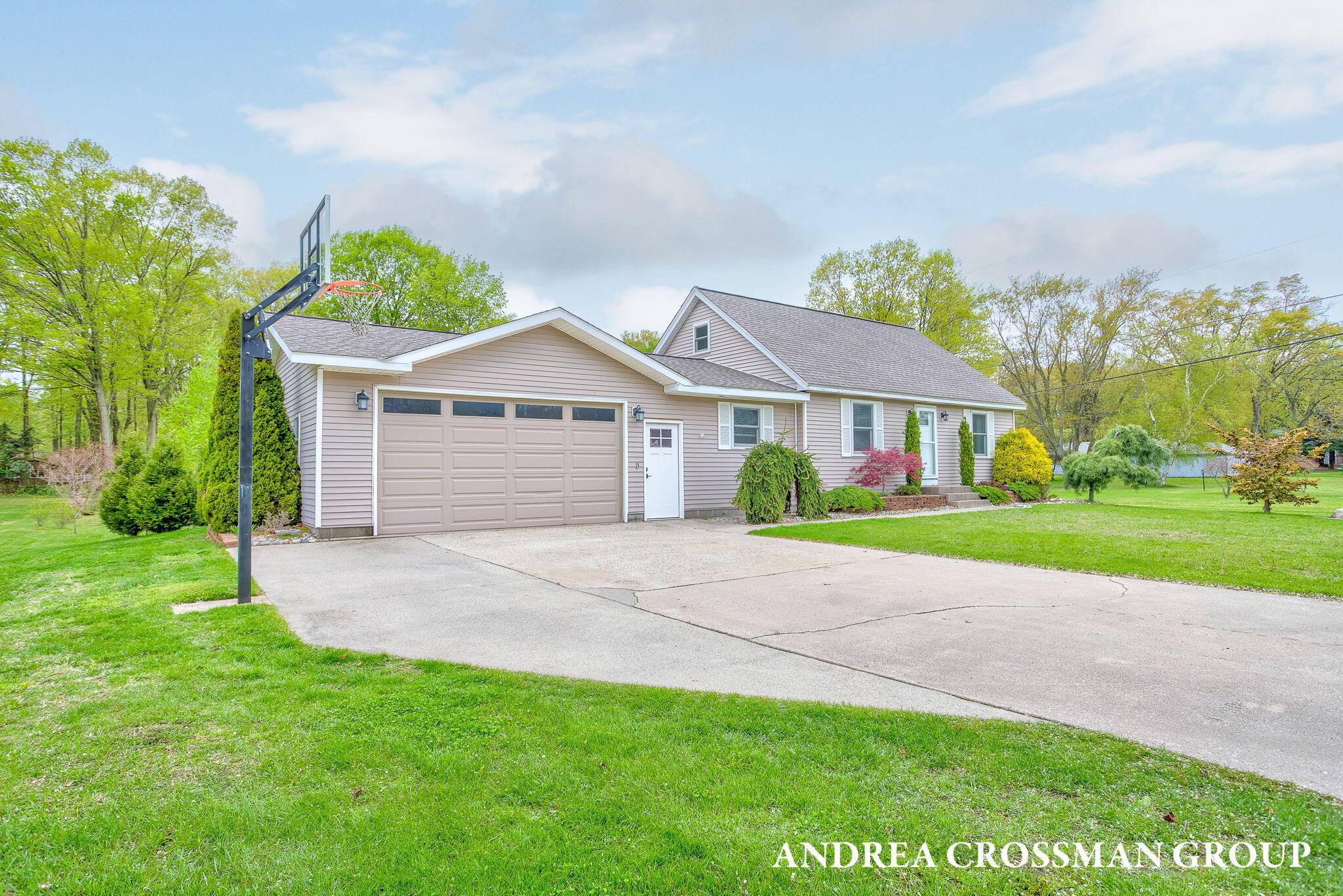 4684 Pine DR, Laketowntownship_allegan, MI 49423