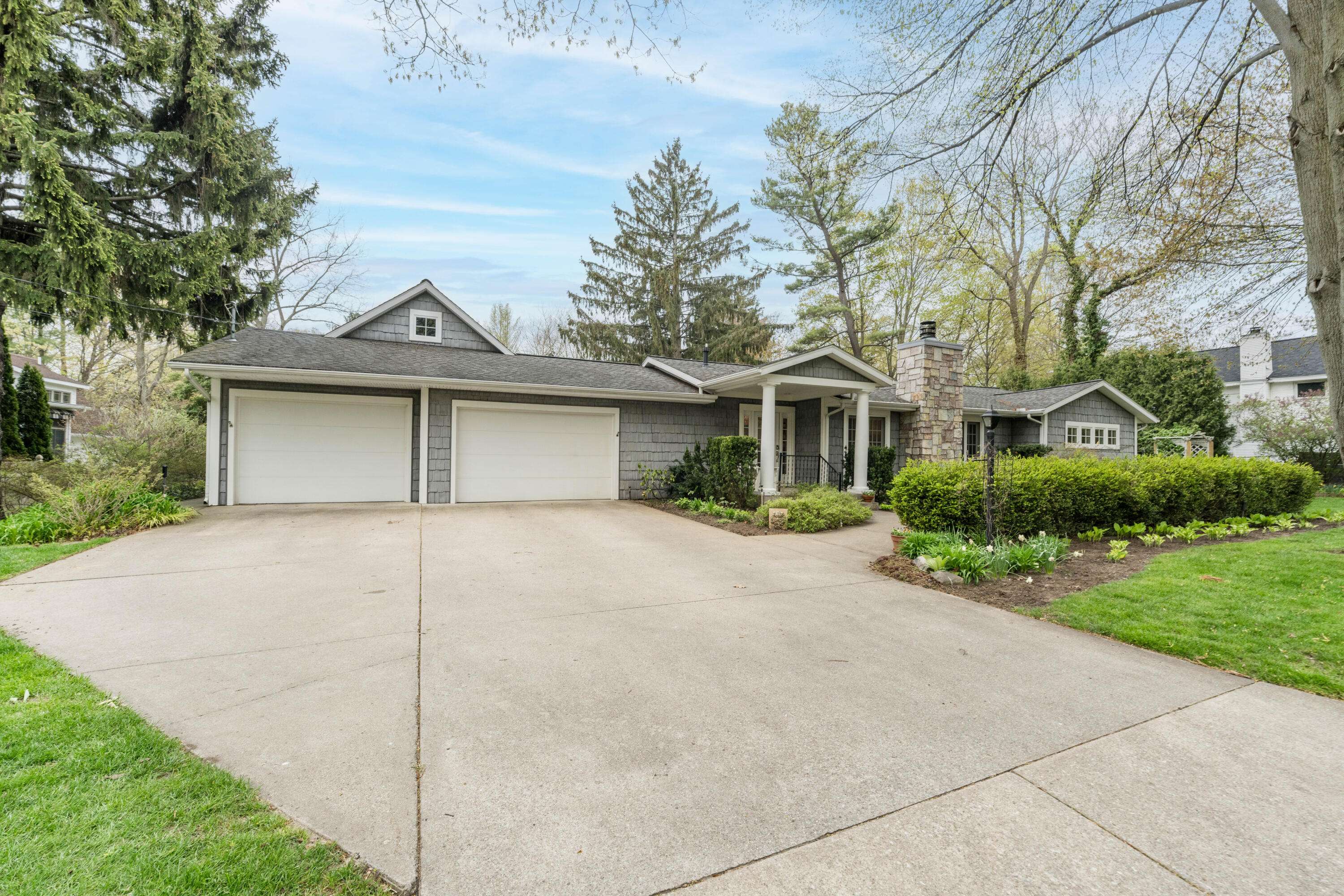 431 Spear ST, Saugatuckcity_allegan, MI 49453