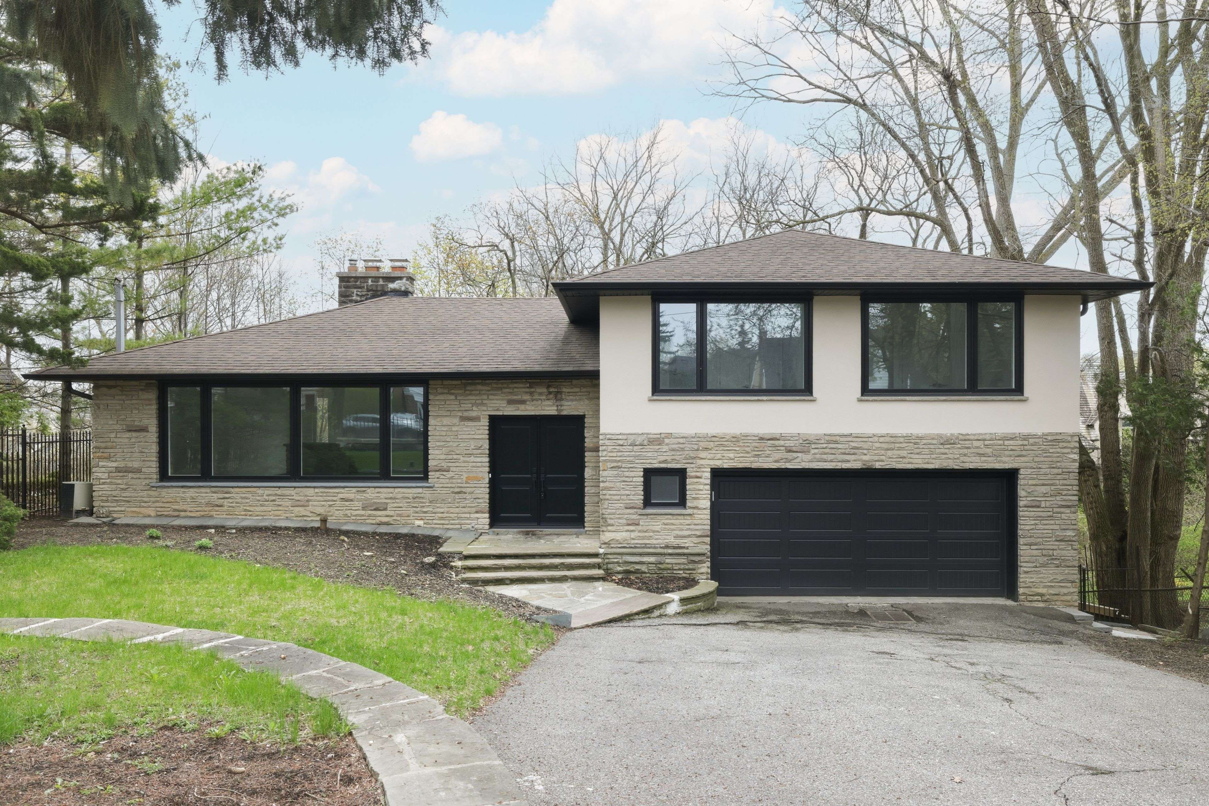 537 Blythwood RD, Toronto C12, ON M4N 1B4