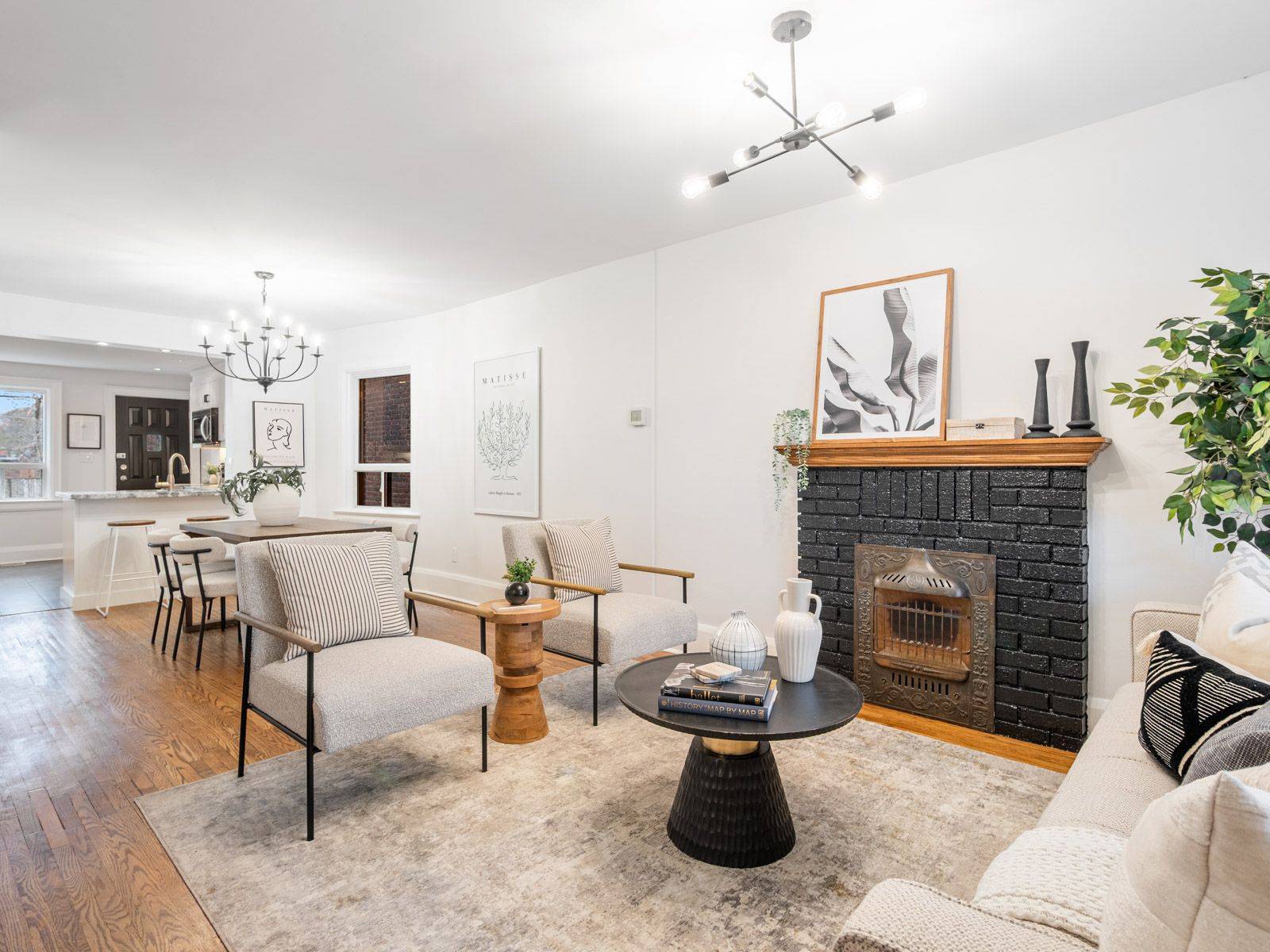 122 Woodfield RD, Toronto E01, ON M4L 2W6