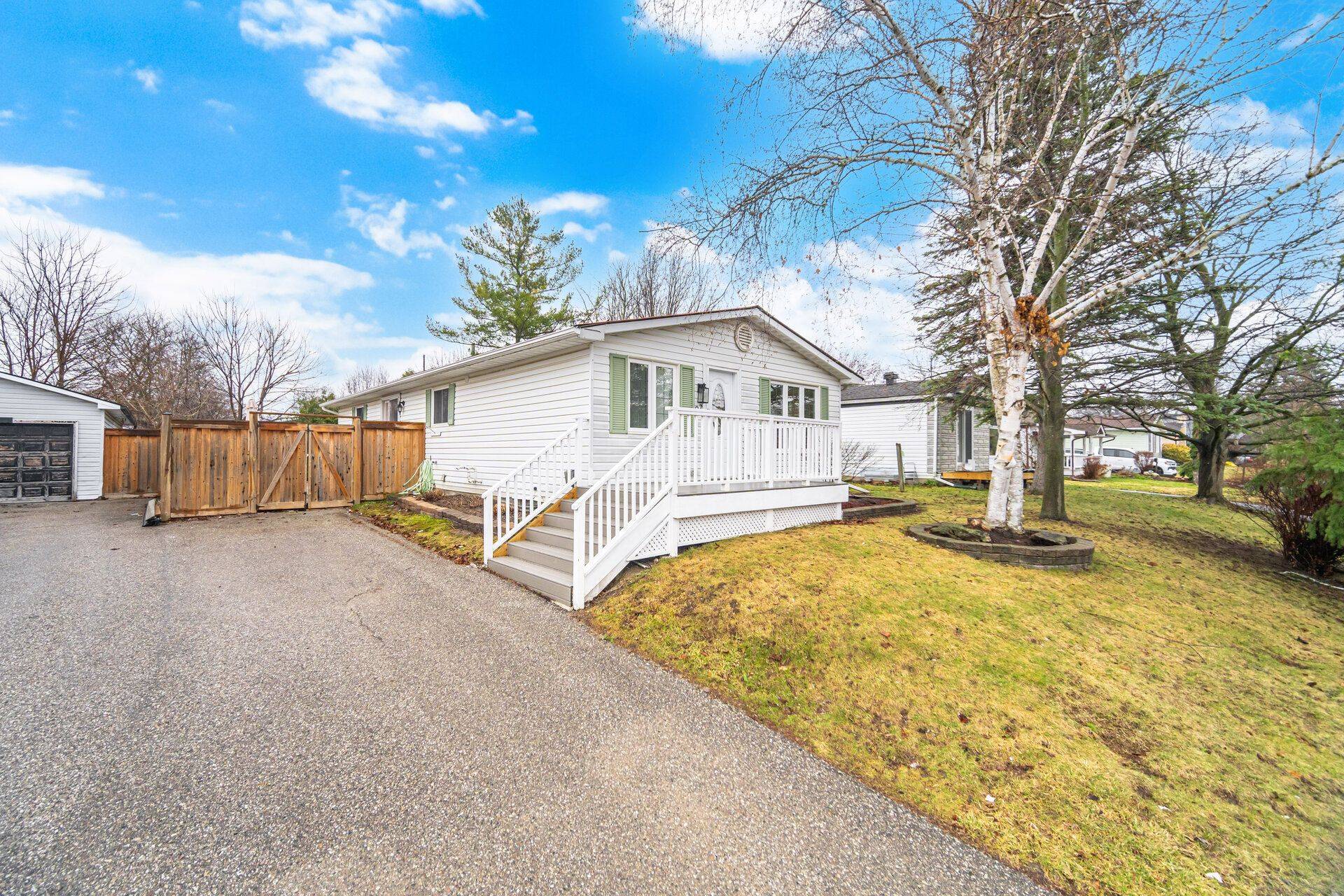 97 Walkem DR, New Tecumseth, ON L0G 1W0