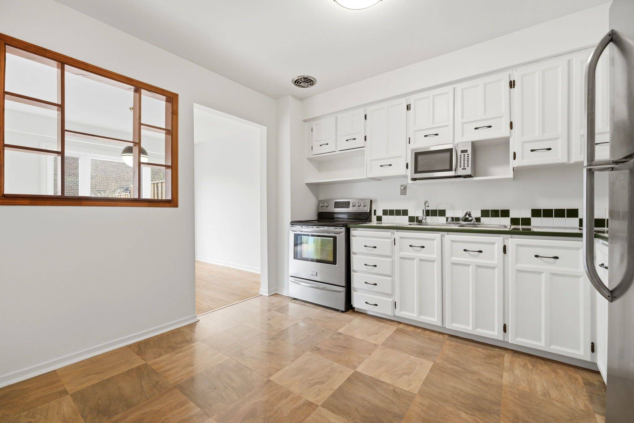 318 Laurier AVE #43, Milton, ON L9T 3M9