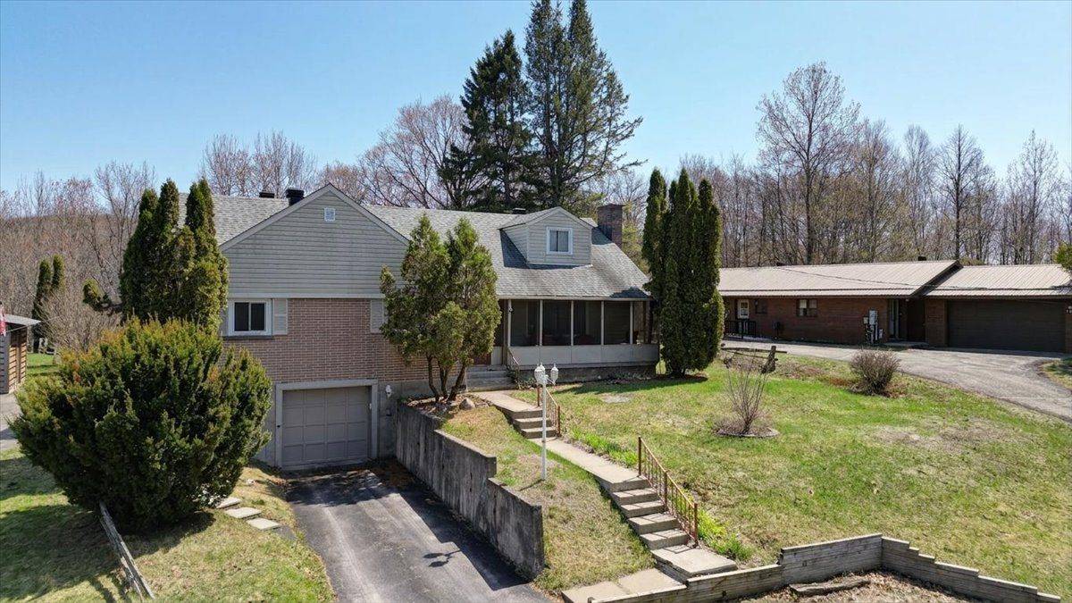 139 Bridge ST W, Bancroft, ON K0L 1C0