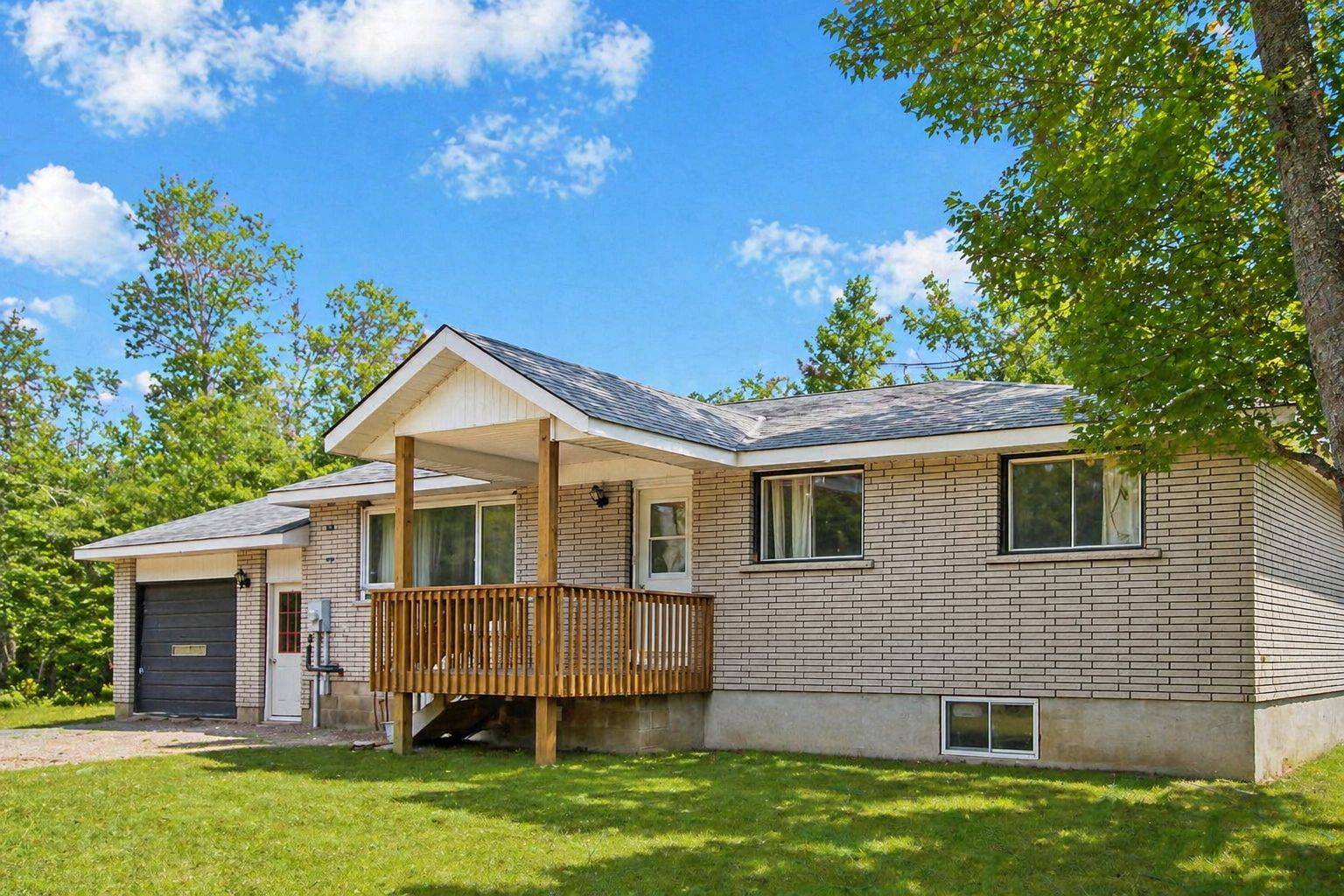 1111 North Baptiste Lake RD N, Hastings Highlands, ON K0L 2S0