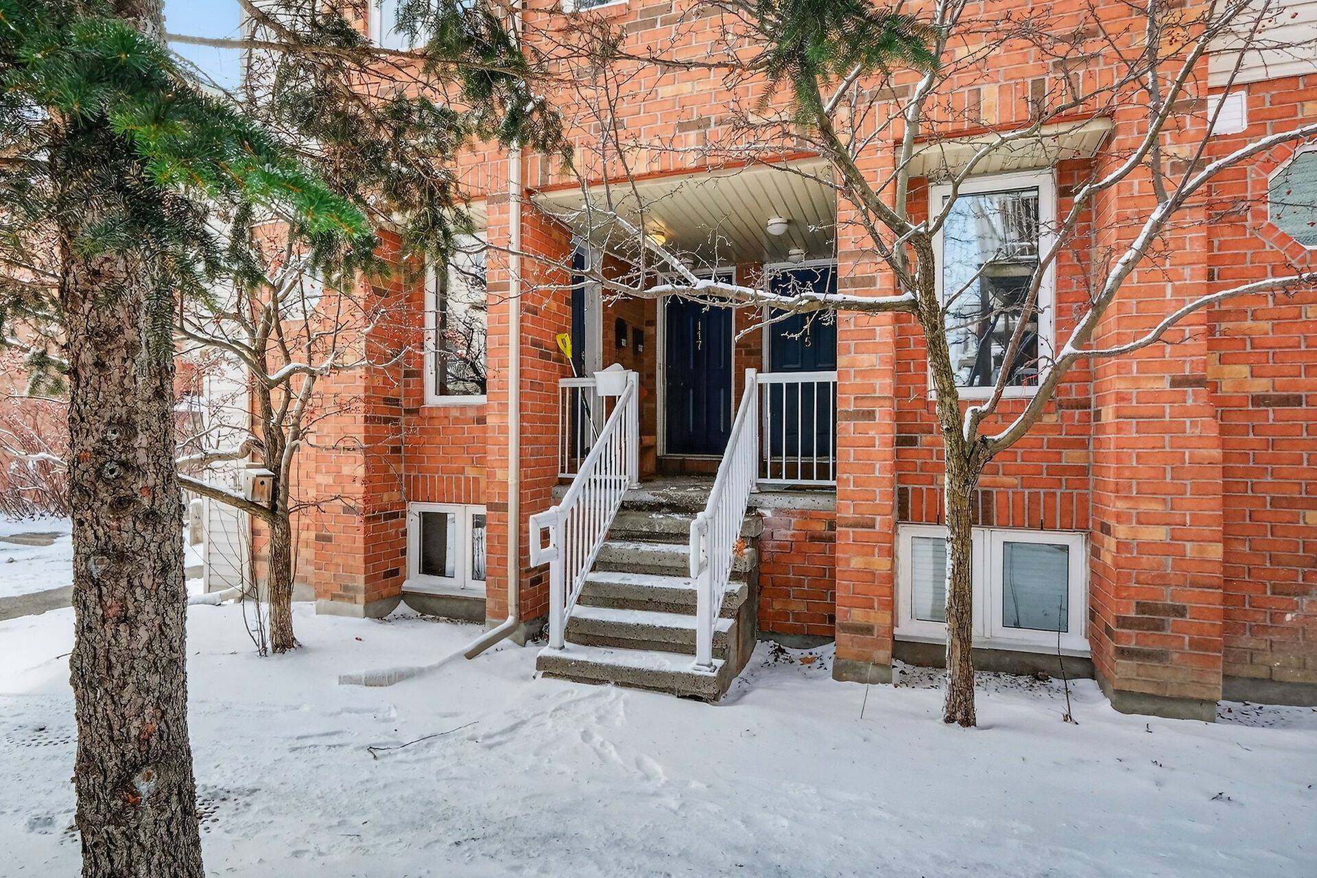 117 Tall Pines Private, South Of Baseline To Knoxdale, ON K2H 1H1