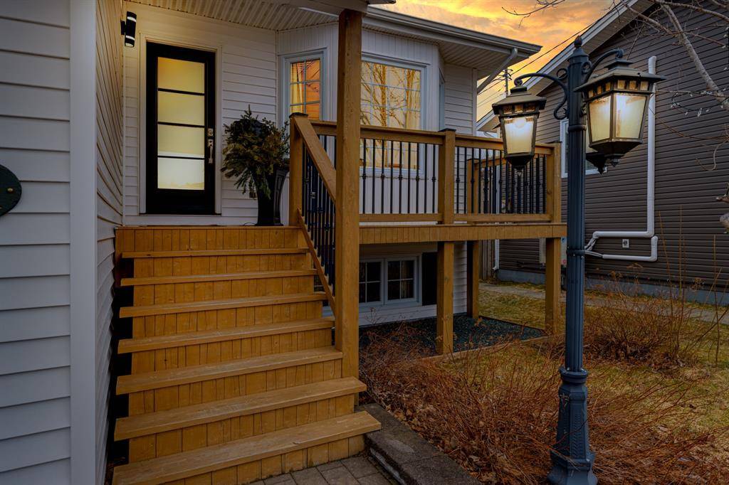 18 Sparrow Drive, Conception Bay South, NL A1W 4R1
